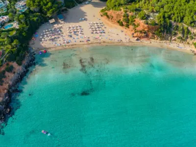Ibica — Ibica avionom – Ostrvo zabave, plaža i sunca!