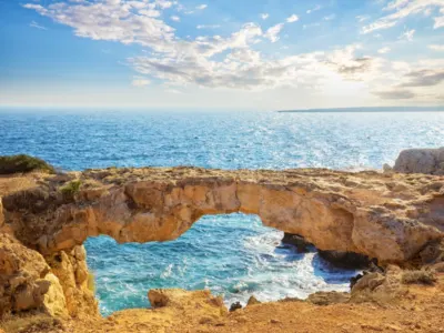 Larnaka, Aja Napa — Kipar avionom – Ostrvo sunca, mora i antičkih mitova