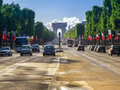 Pariz — Pariz avionom – Grad svetlosti, ljubavi i umetnosti