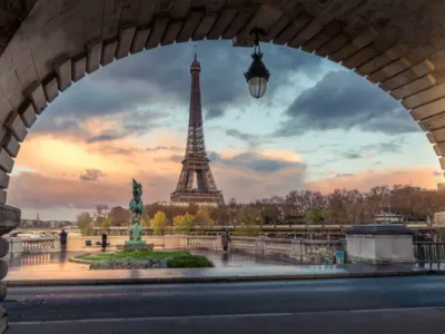 Pariz — Pariz avionom – Grad svetlosti, ljubavi i umetnosti