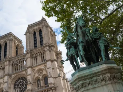 Pariz — Pariz avionom – Grad svetlosti, ljubavi i umetnosti