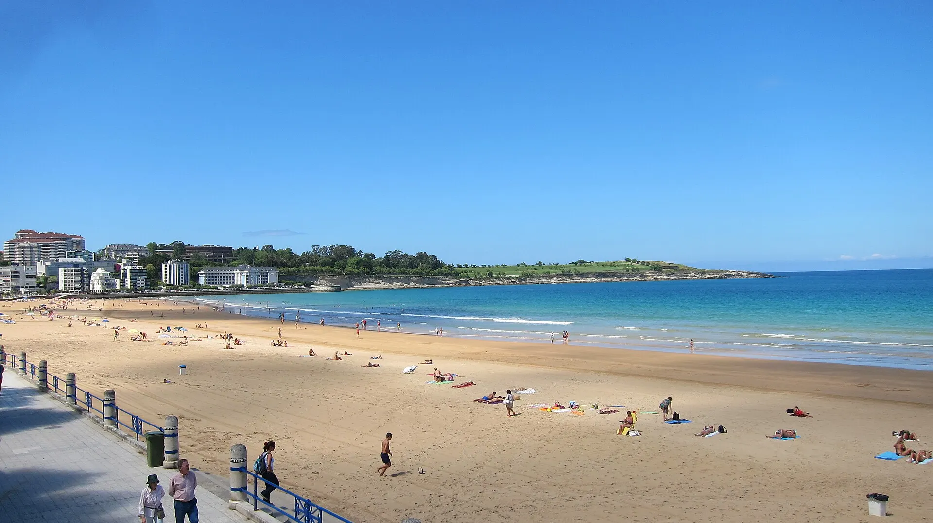 Plaža El Sardinero u Santanderu, Kantabrija, Španija